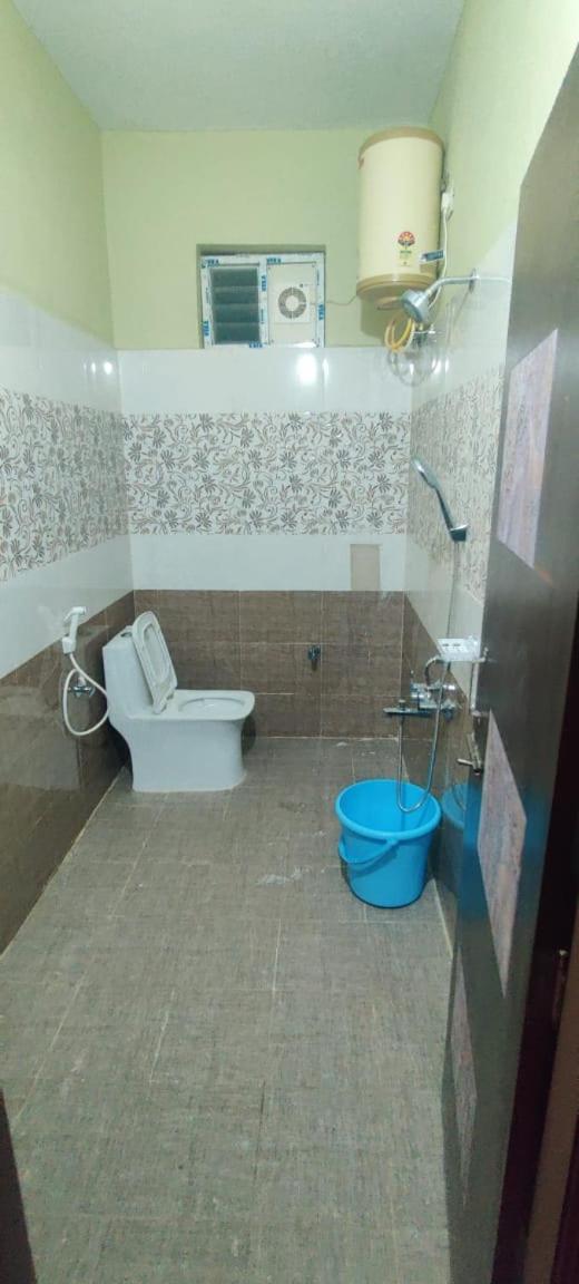 Ruhithahomestay- Ac Rooms-Free Wifi- Android Tv - Near To Alipiri- Door Service Tirupati Dış mekan fotoğraf
